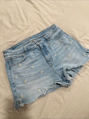 American Eagle Floral Shorts